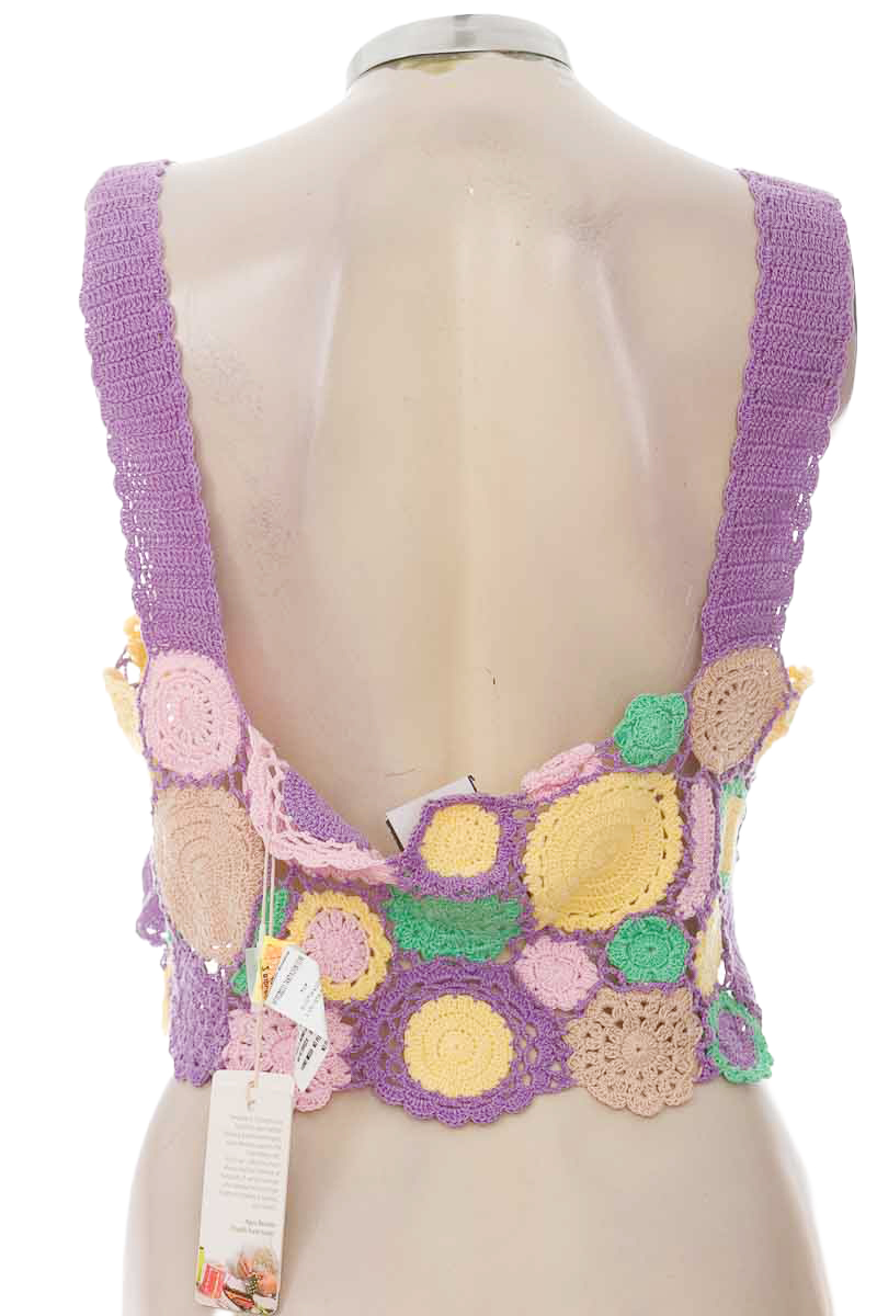 Top / Camiseta color Lila - Agua Bendita