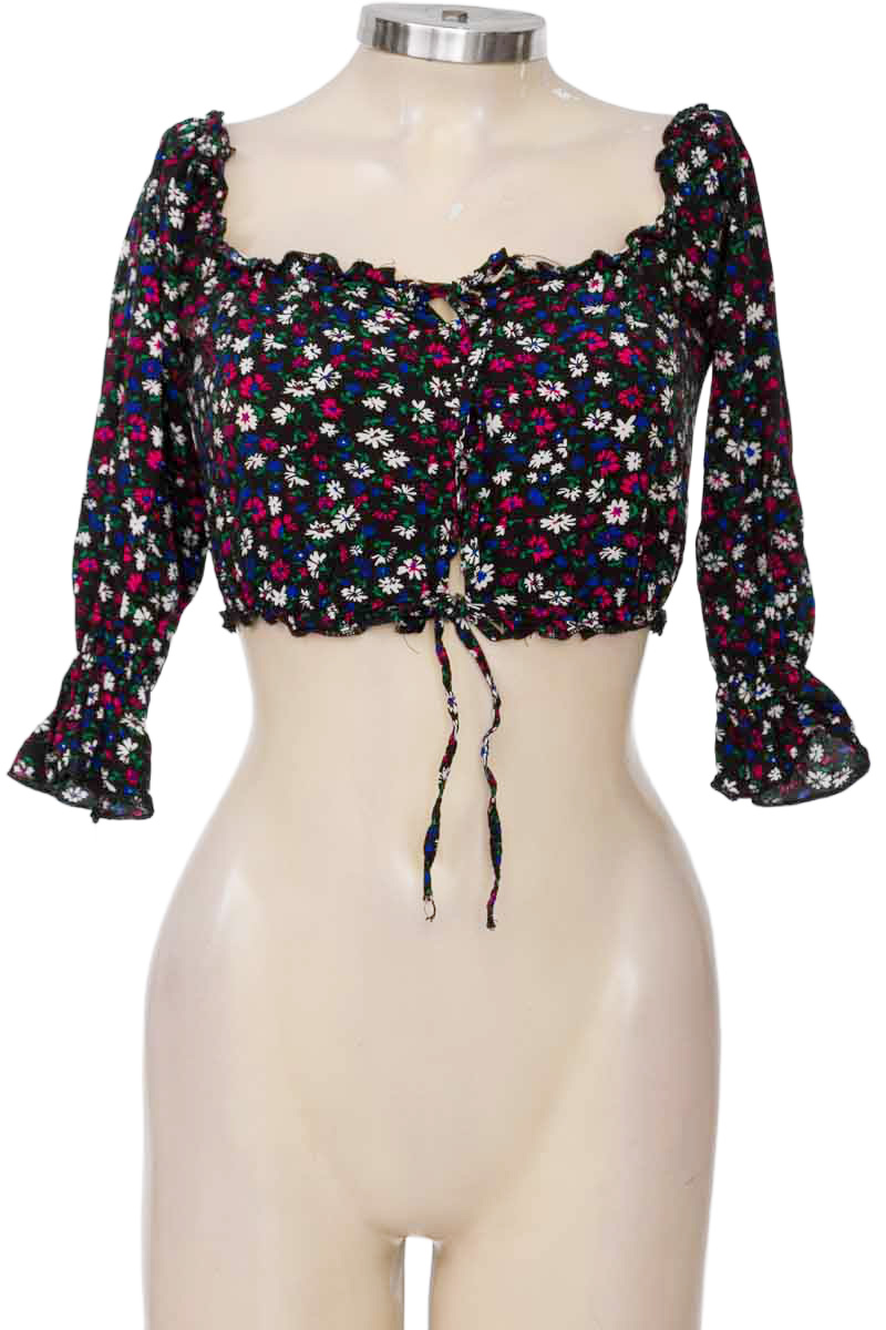 Top / Camiseta color Negro - Nomadas