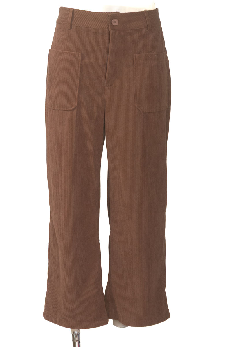 Pantalones color Café - Closeando