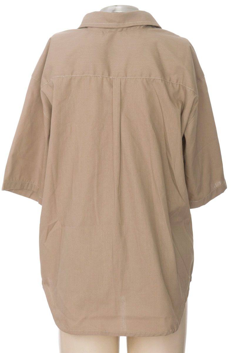 Blusa color Beige - Closeando