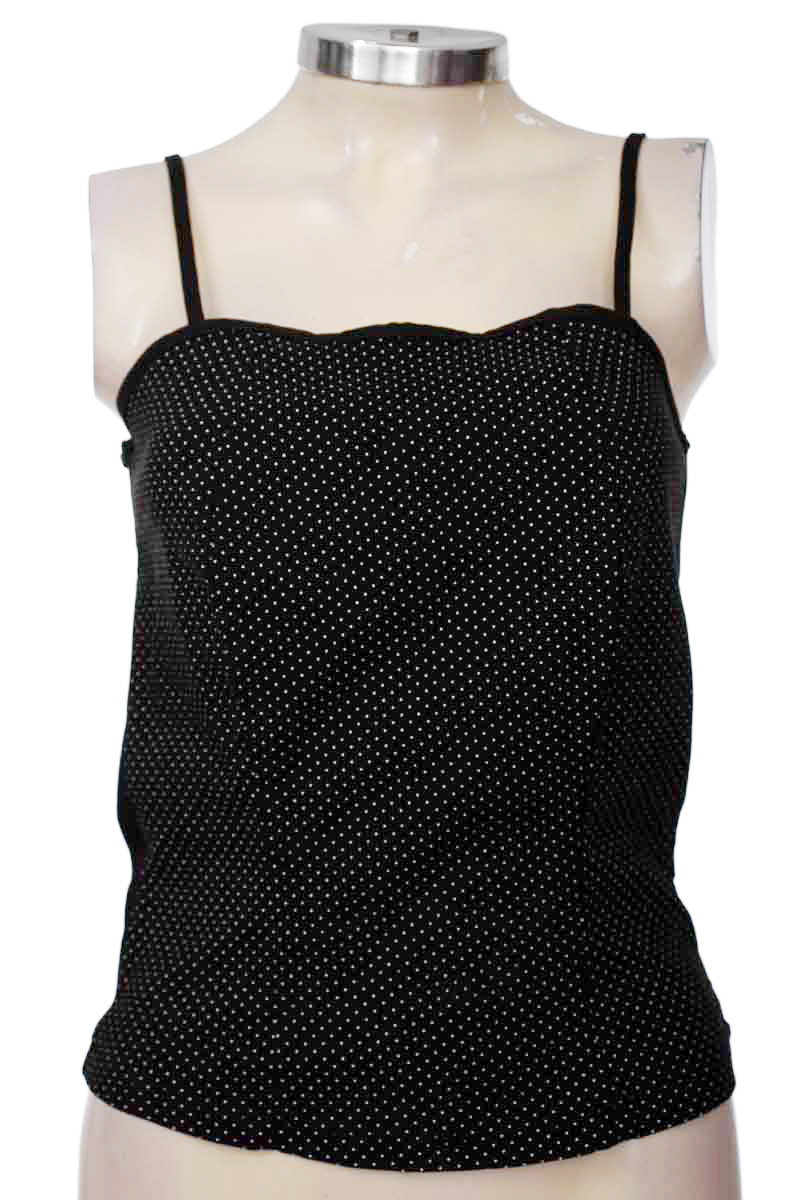 Top / Camiseta color Negro - Closeando