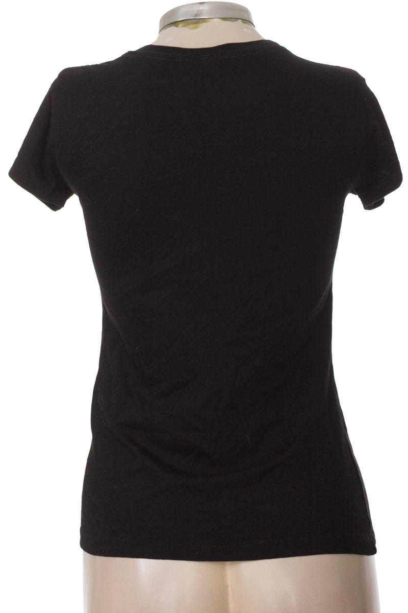 Ropa Deportiva / Salida de Baño color Negro - Closeando