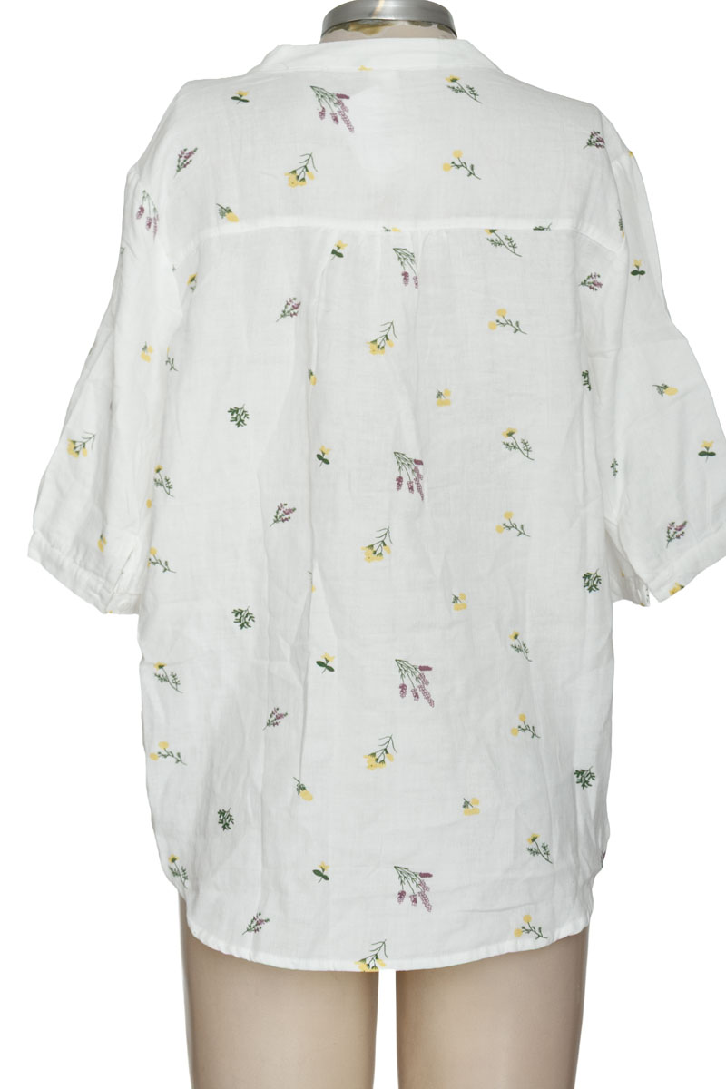 Blusa color Blanco - Closeando