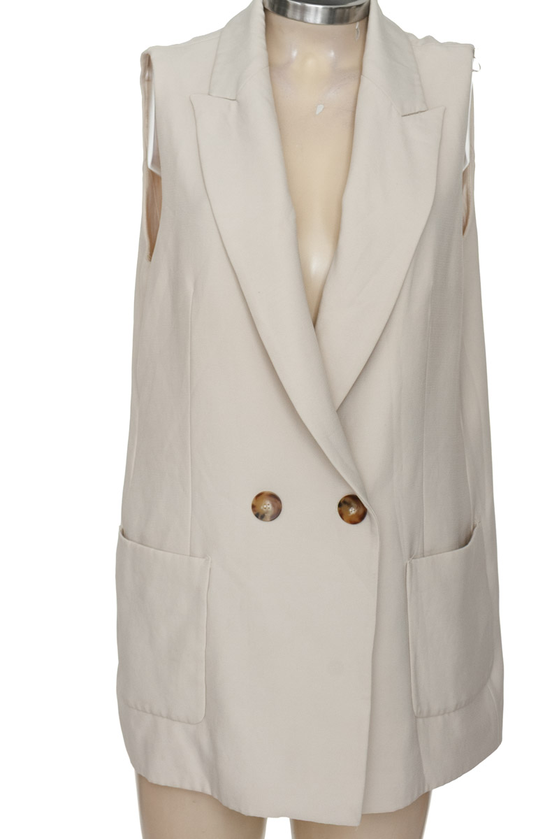 Chaqueta / Abrigo color Beige - Zara
