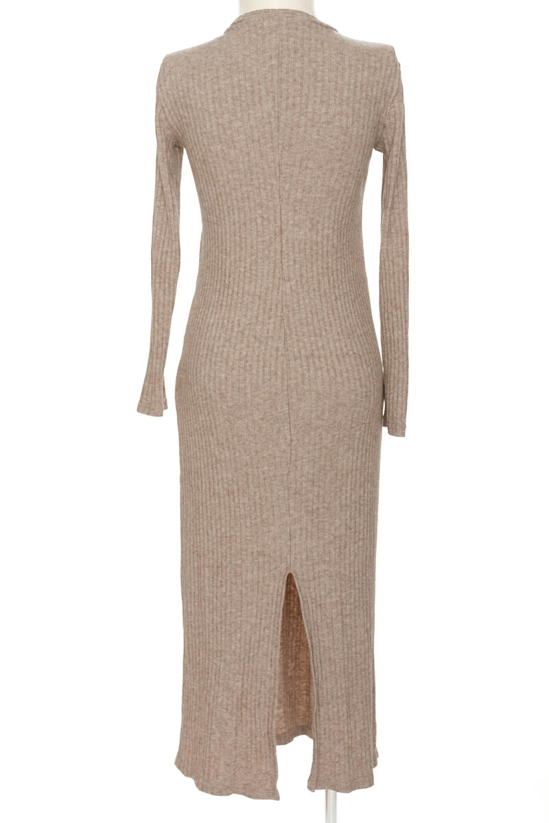 Vestido / Enterizo color Café - Stradivarius