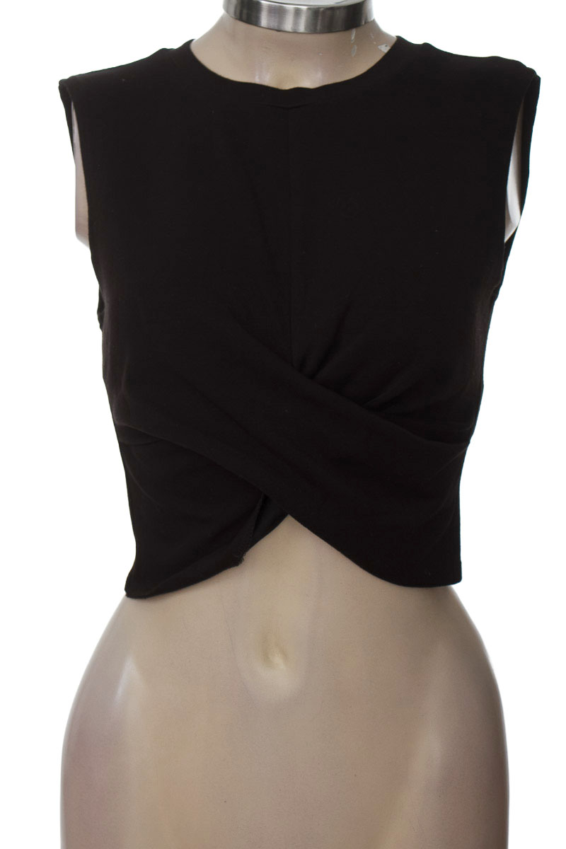 Top / Camiseta color Negro - ELA