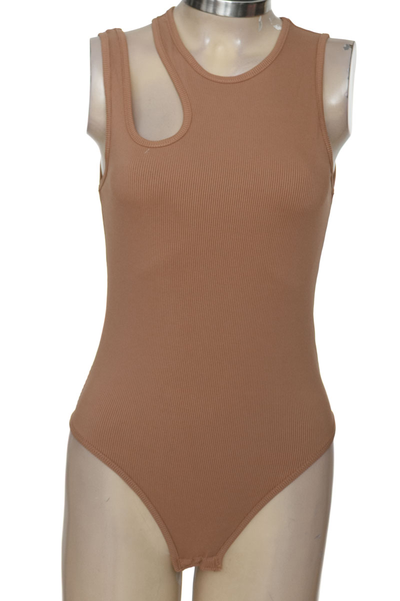 Top / Camiseta color Beige - Closeando