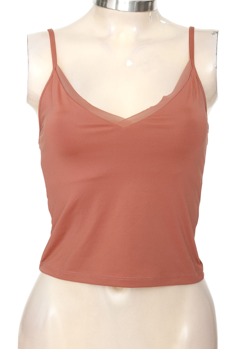 Top / Camiseta color Rosado - Zara