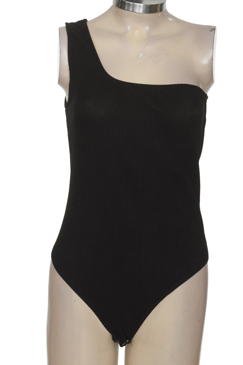 Top / Camiseta color Negro - Divided by H&M