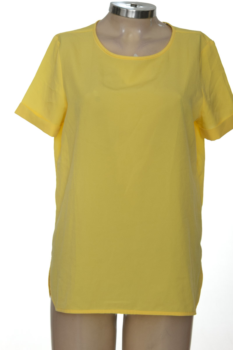 Blusa color Amarillo - Stradivarius