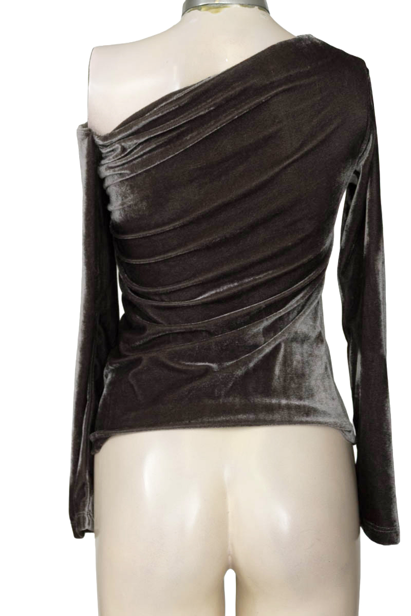 Blusa color Gris - Closeando