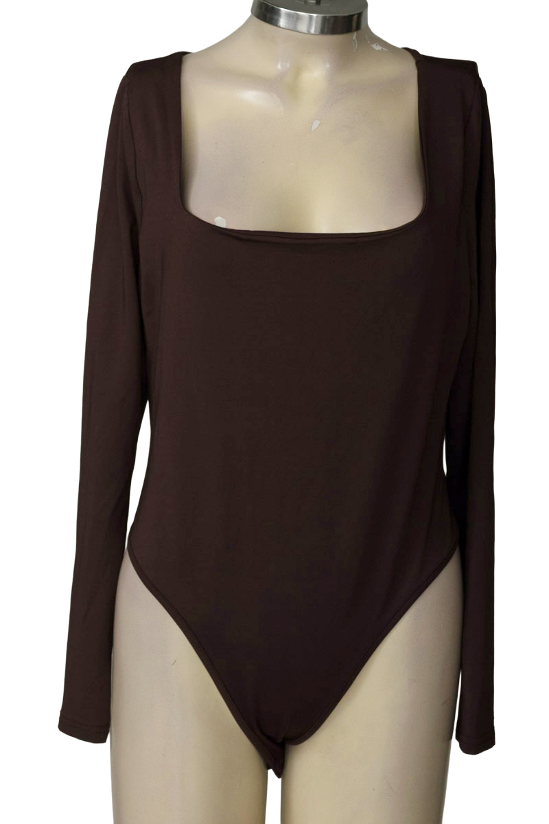 Top / Camiseta color Café - Closeando