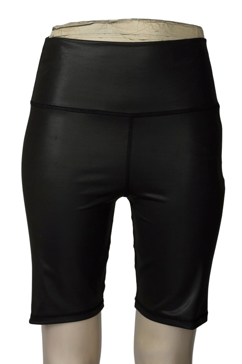 Ropa Deportiva / Salida de Baño color Negro - Closeando