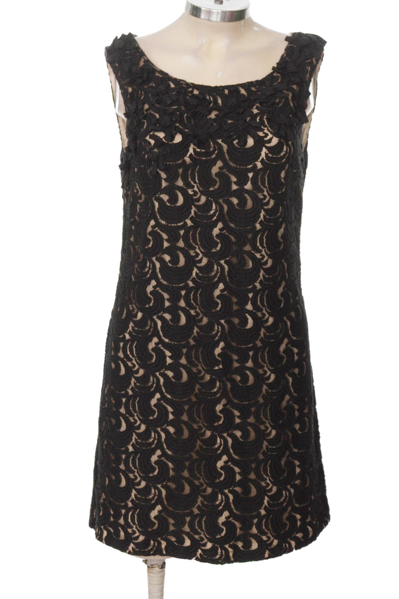 Vestido / Enterizo color Negro - Carretel