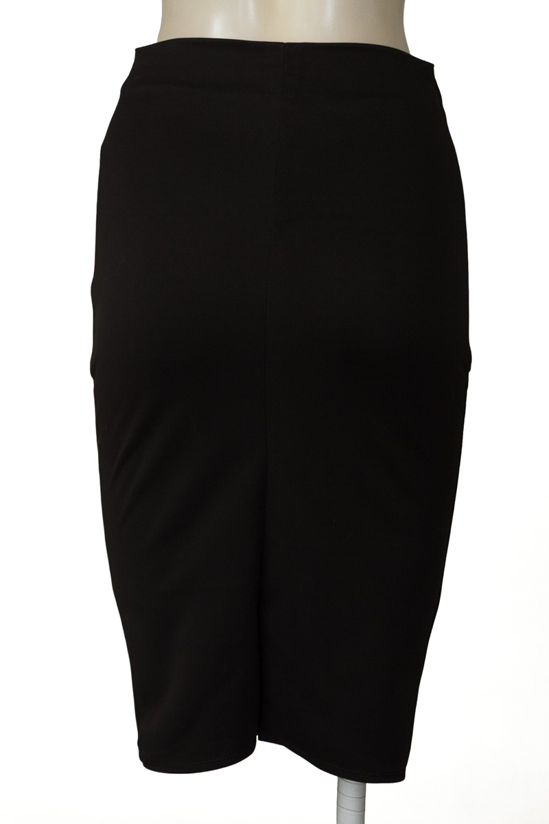 Falda color Negro - Closeando