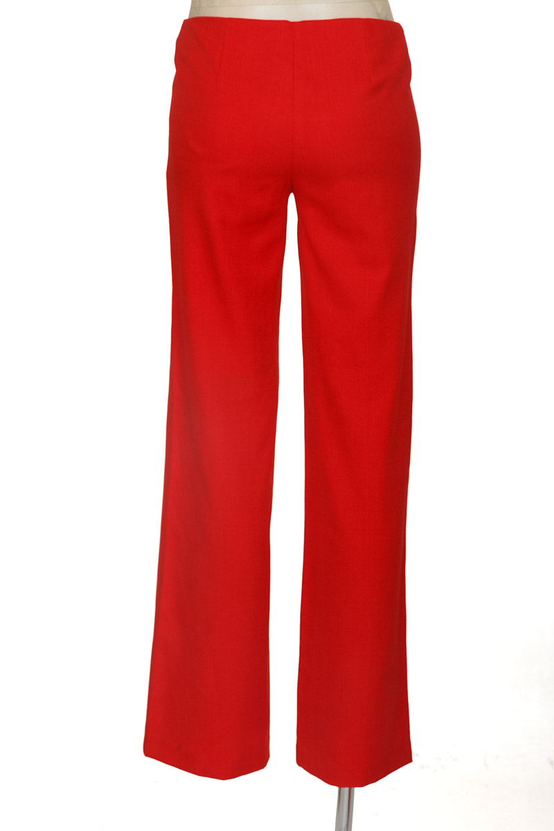 Pantalones color Rojo - Closeando