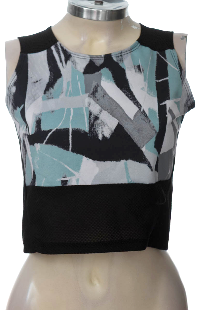 Ropa Deportiva / Salida de Baño color Negro - GreenFit