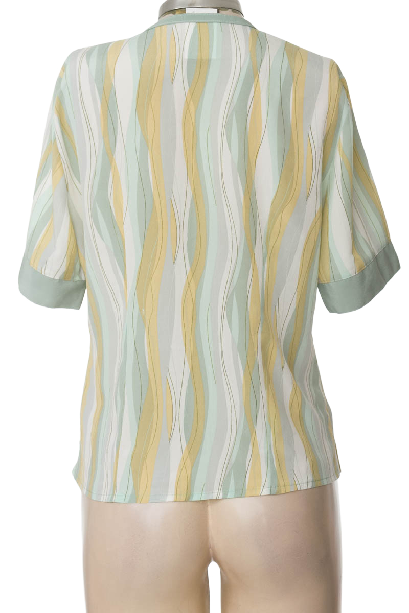 Blusa color Verde - Closeando