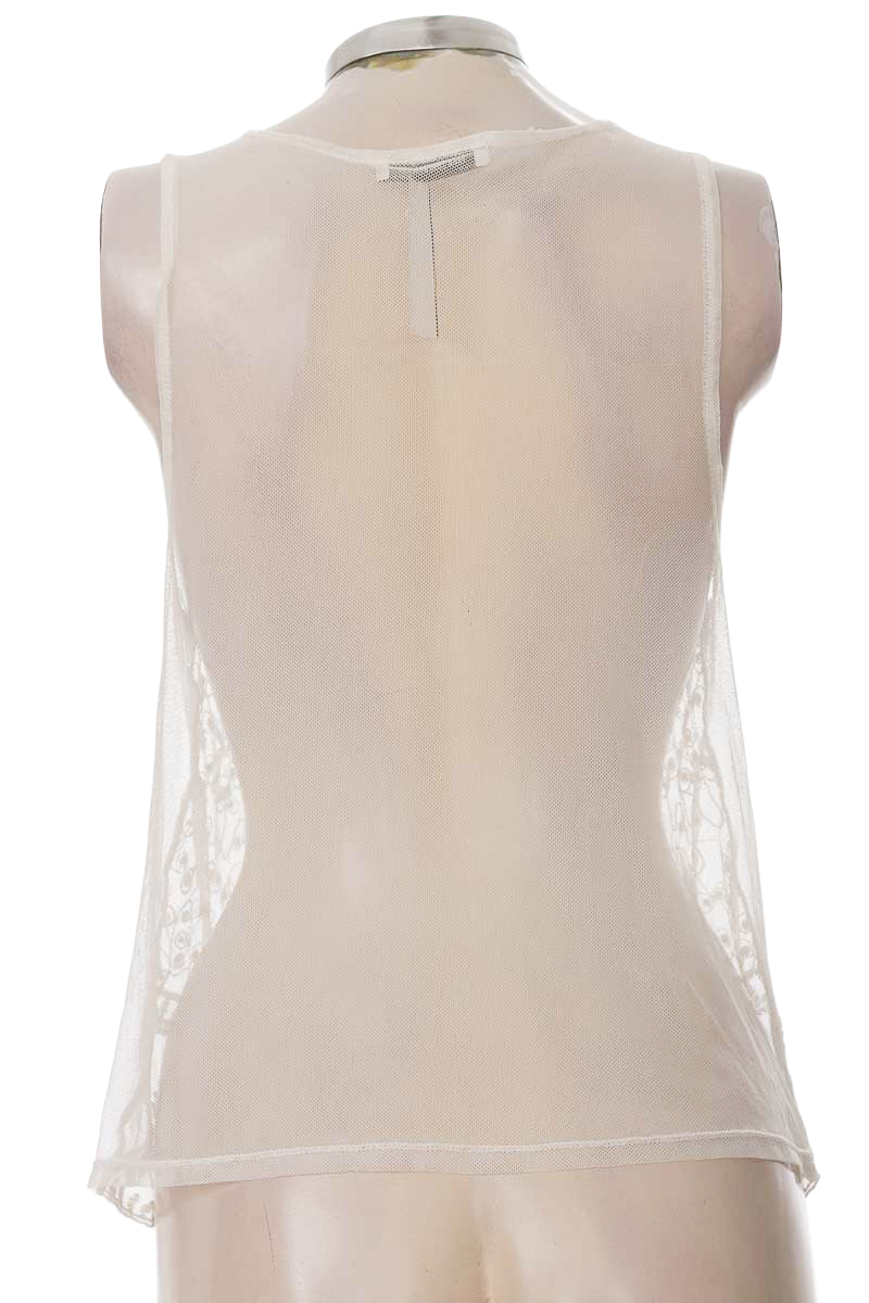 Top / Camiseta color Blanco - Zara