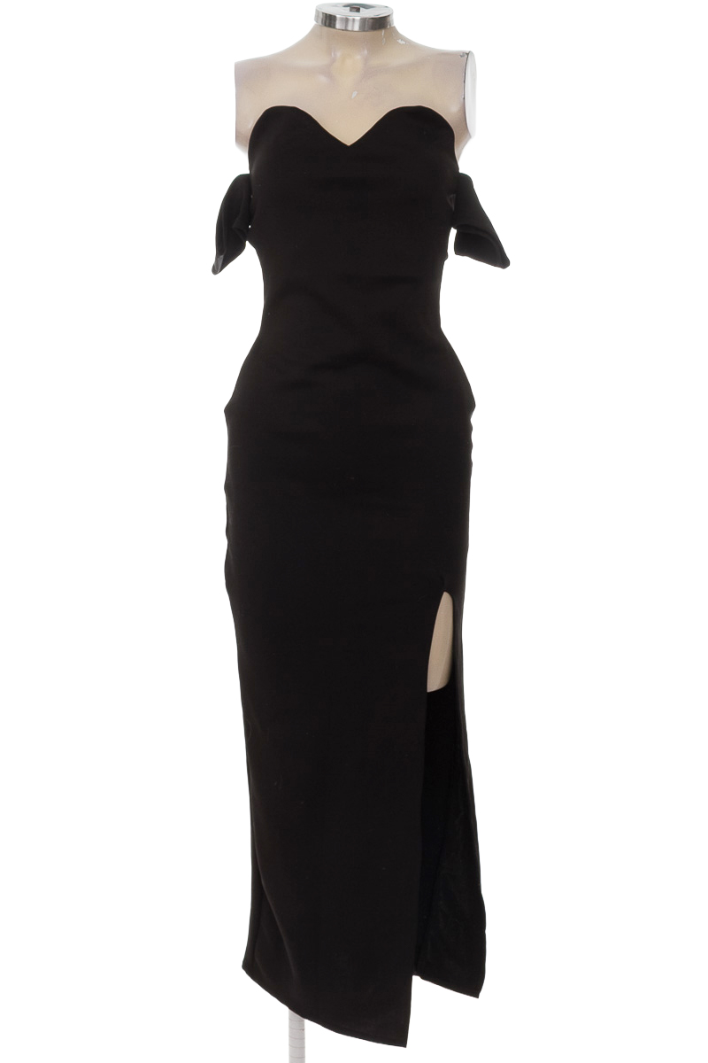 Vestido / Enterizo color Negro - Closeando