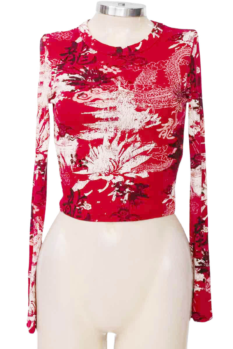 Top / Camiseta color Rojo - Bershka