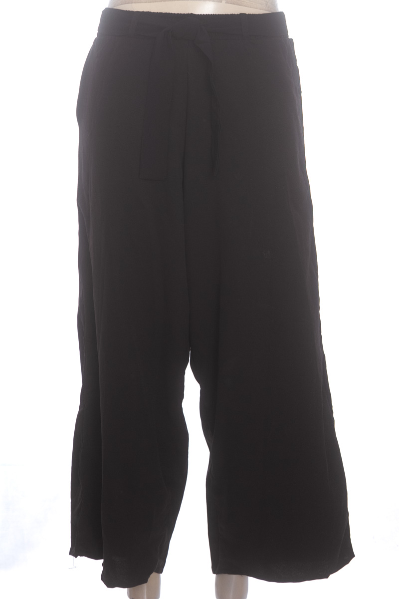 Pantalones color Negro - Closeando