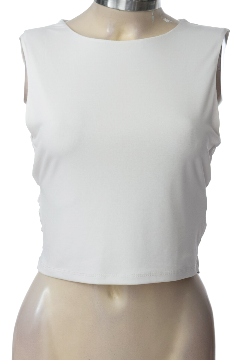 Top / Camiseta color Blanco - Stradivarius