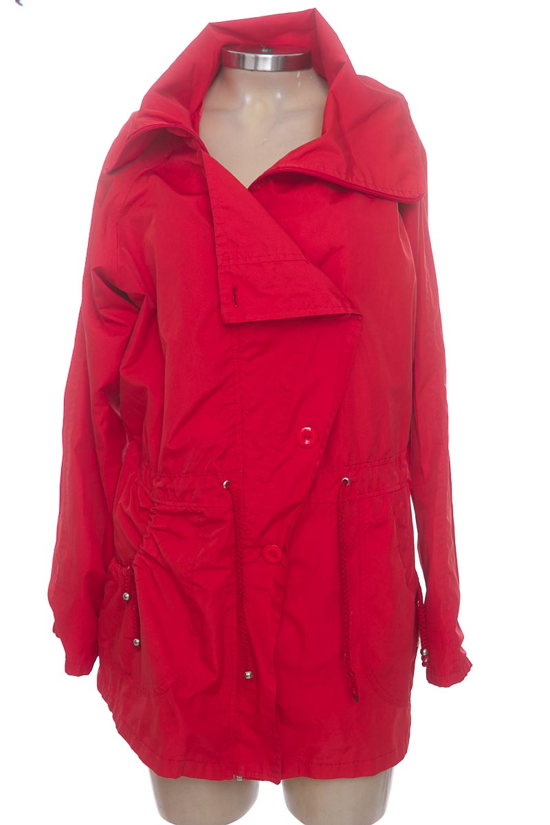 Chaqueta / Abrigo color Rojo - Closeando