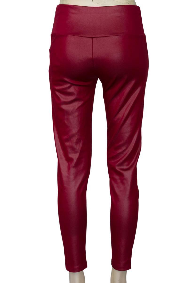 Pantalones color Vinotinto - Closeando