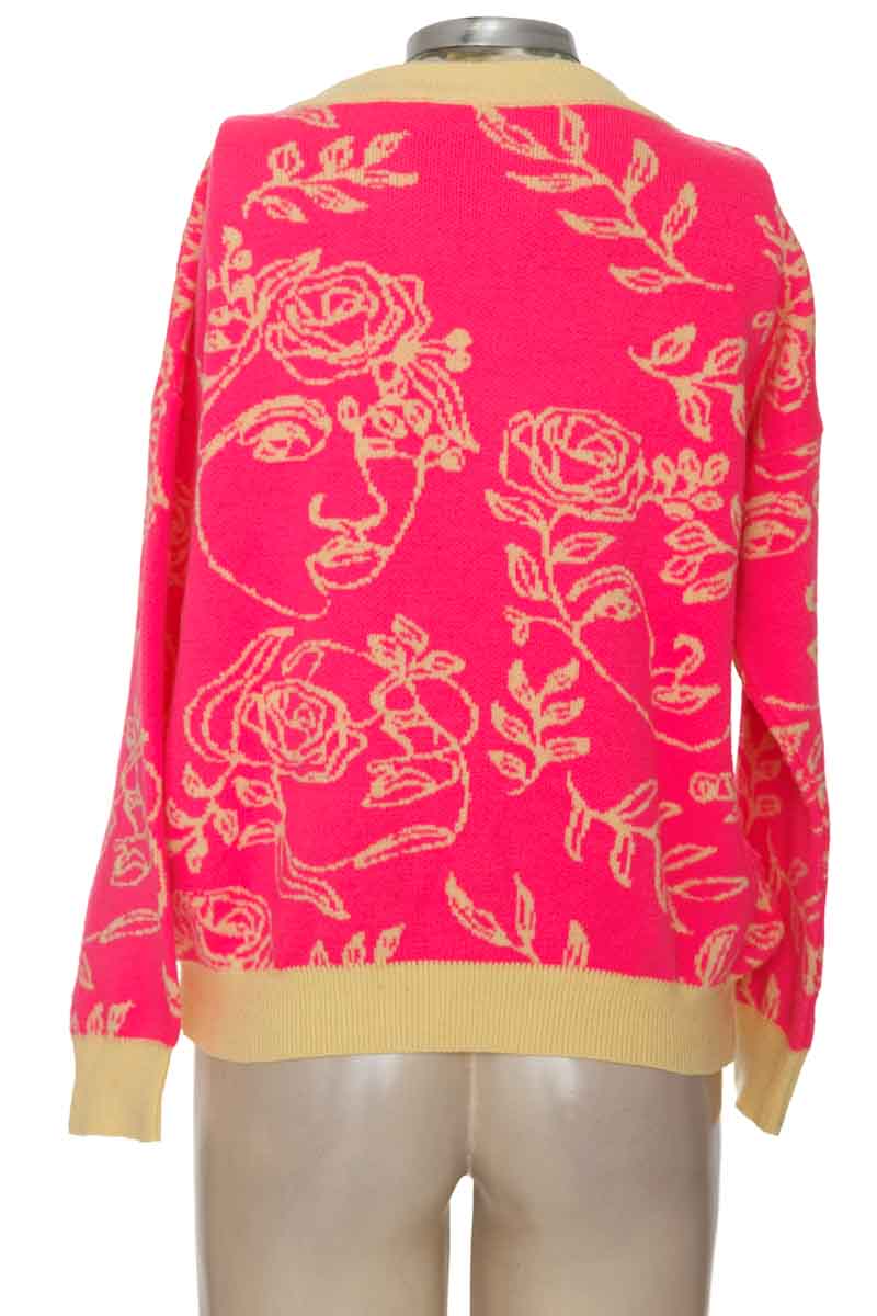 Sweater color Fucsia - Closeando