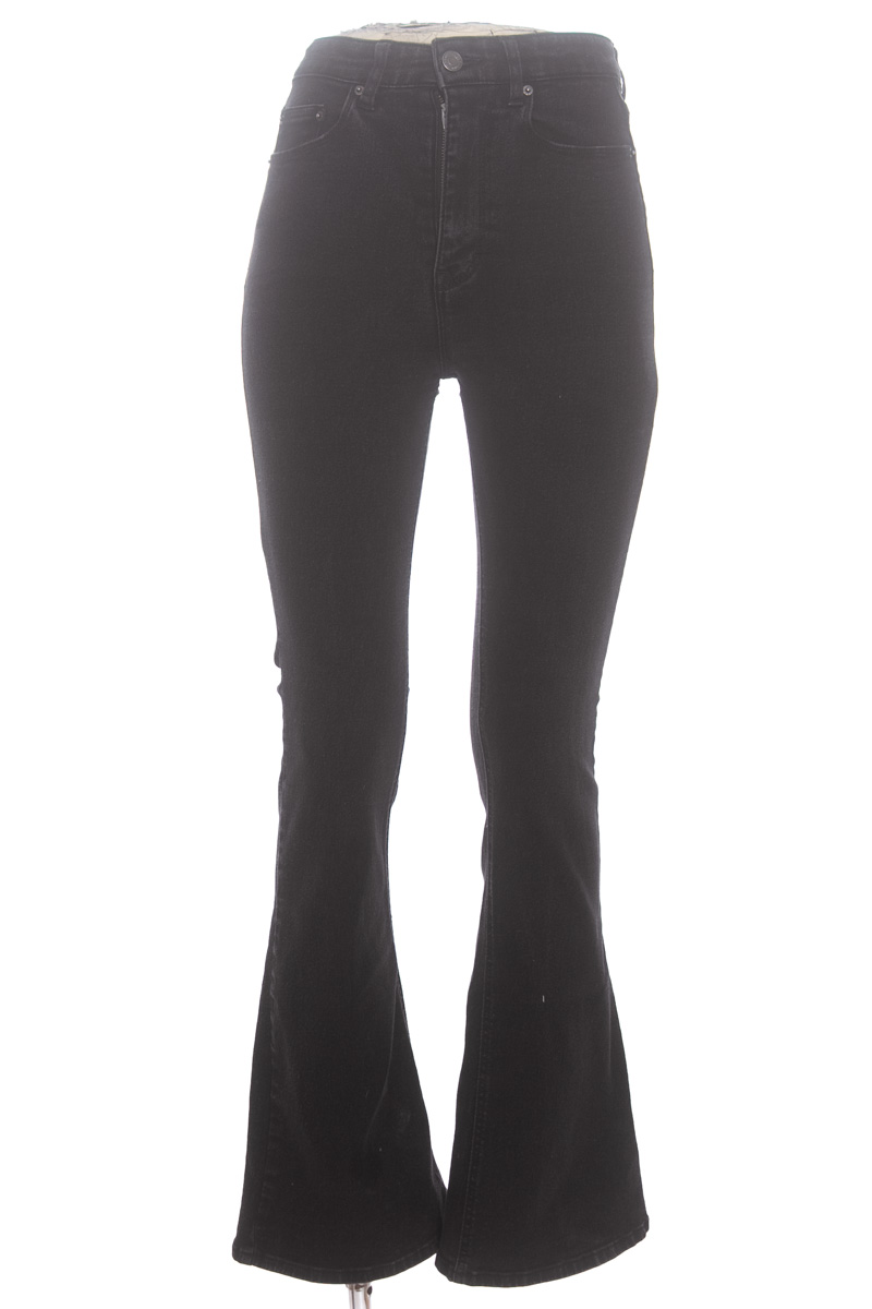 Pantalones color Negro - Pull & Bear