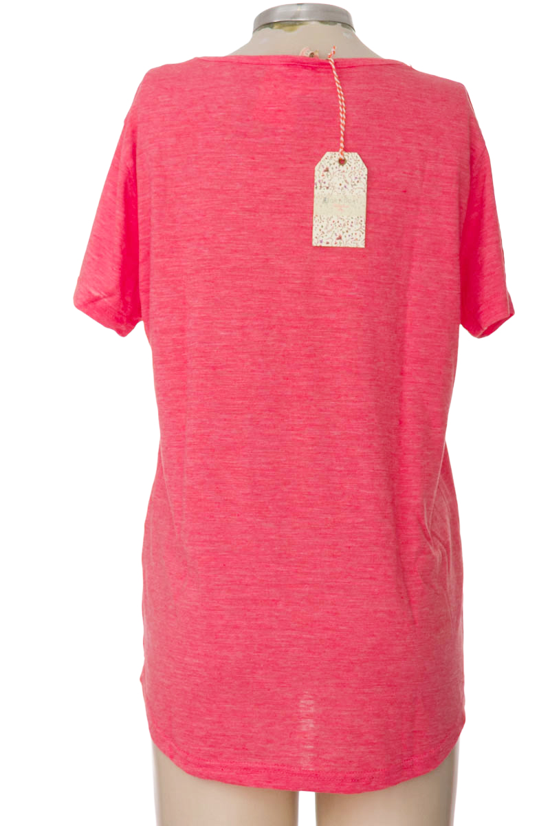 Top / Camiseta color Fucsia - Newboat