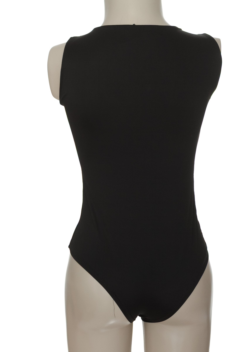 Top / Camiseta color Negro - Natalia Salazar