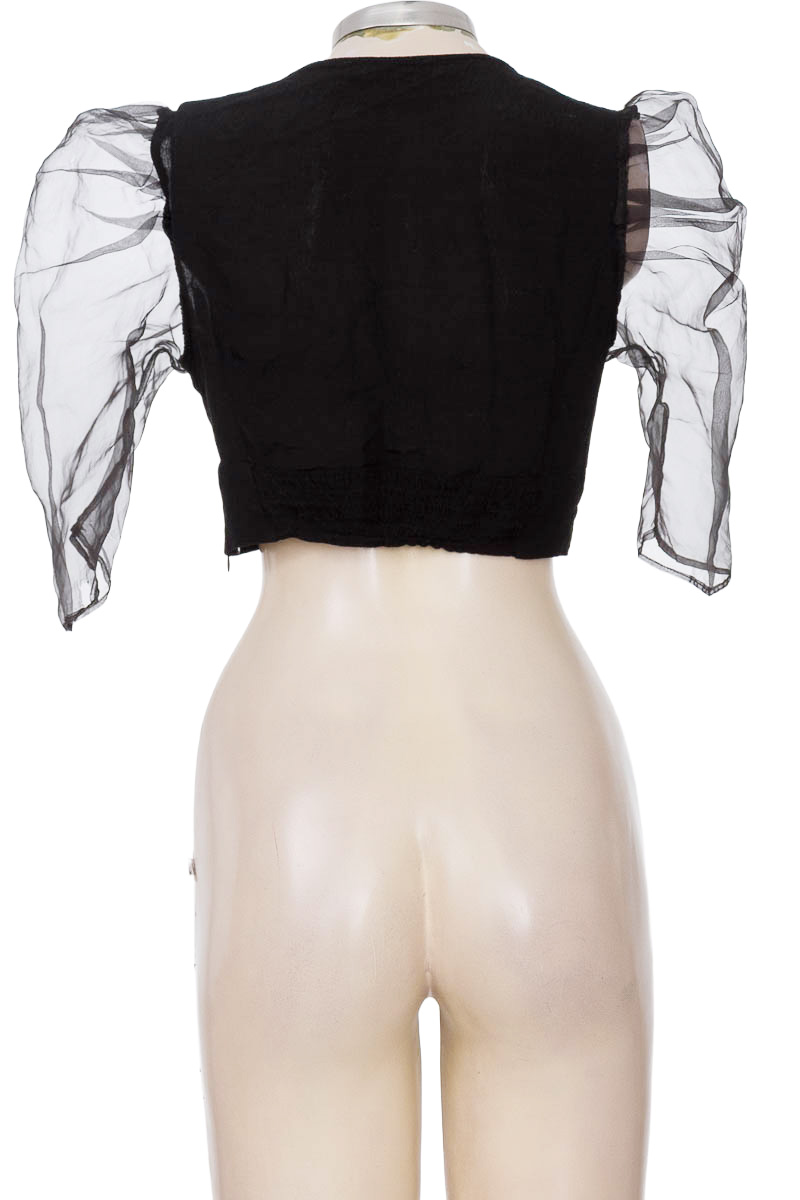 Top / Camiseta color Negro - Bershka