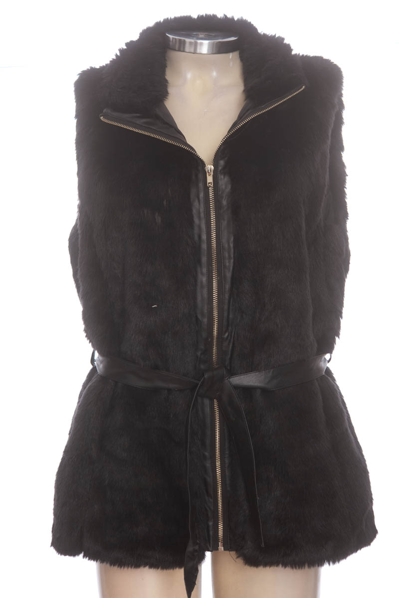 Chaqueta / Abrigo color Negro - Ivon Collection