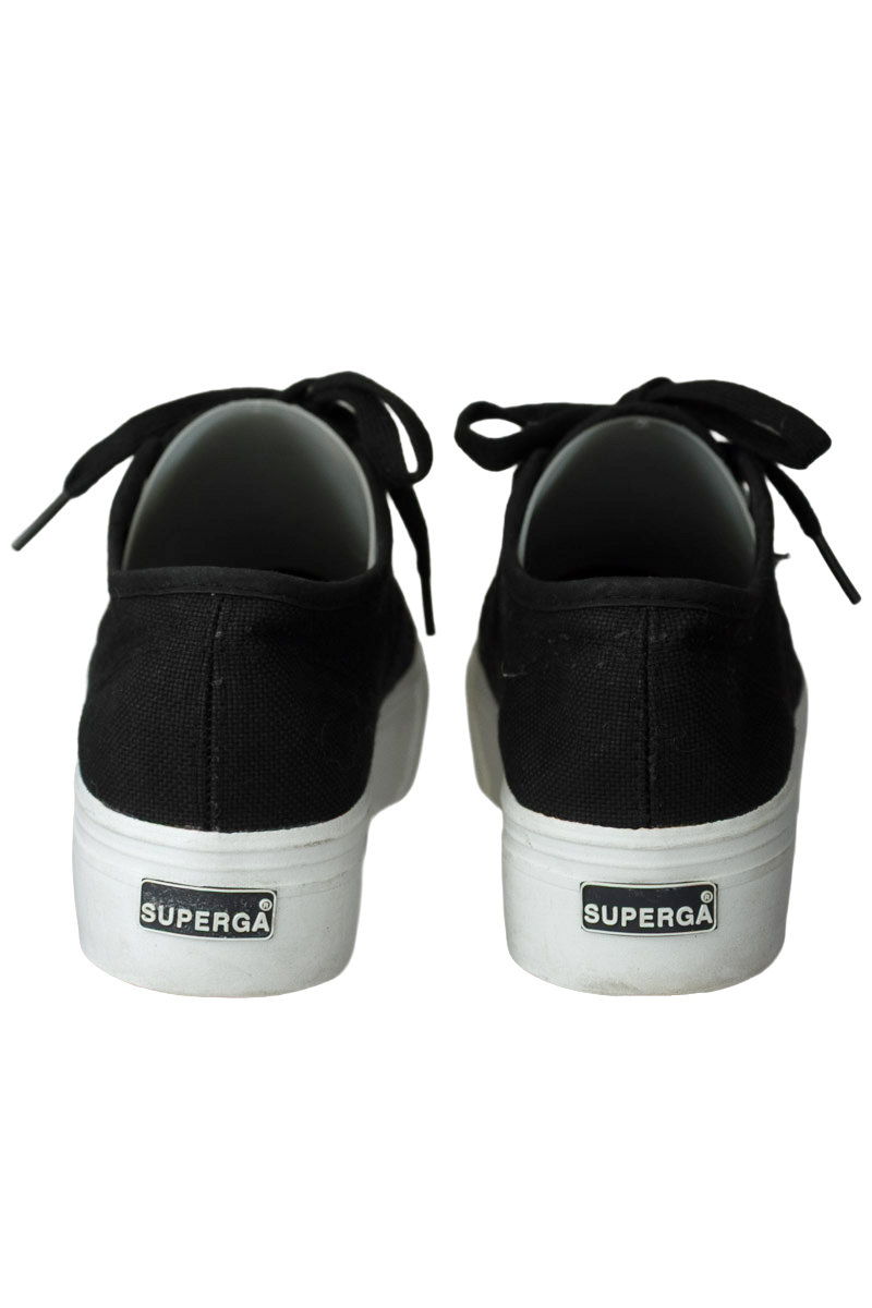 Zapatos color Negro - SUPERGA