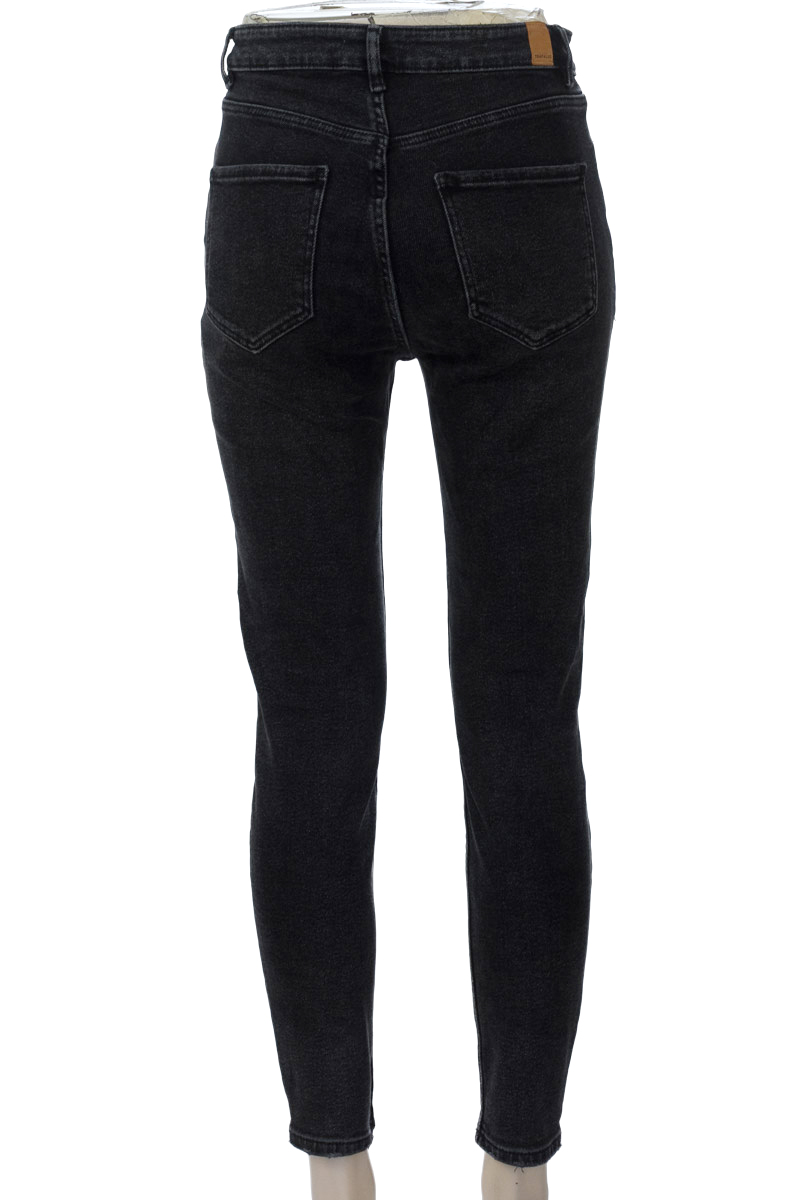 Pantalones color Negro - Zara