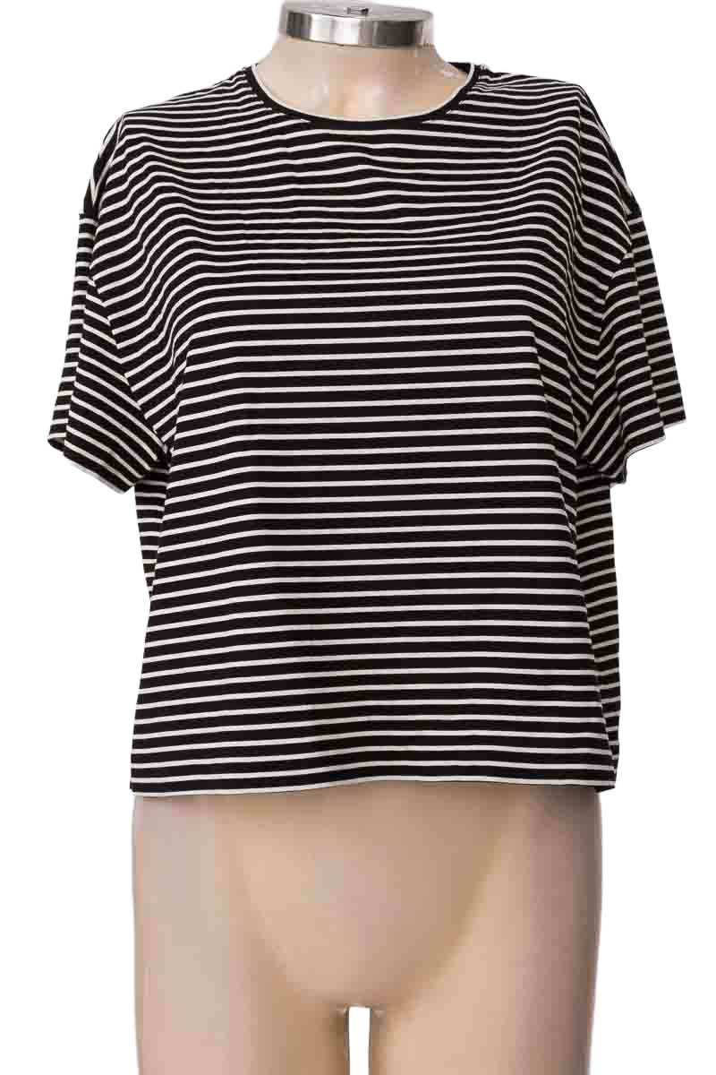 Top / Camiseta color Negro - Massimo Dutti