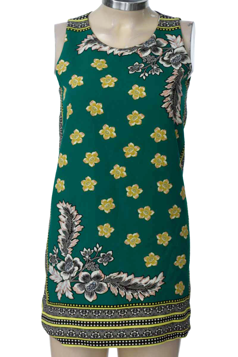 Vestido / Enterizo color Verde - Zara