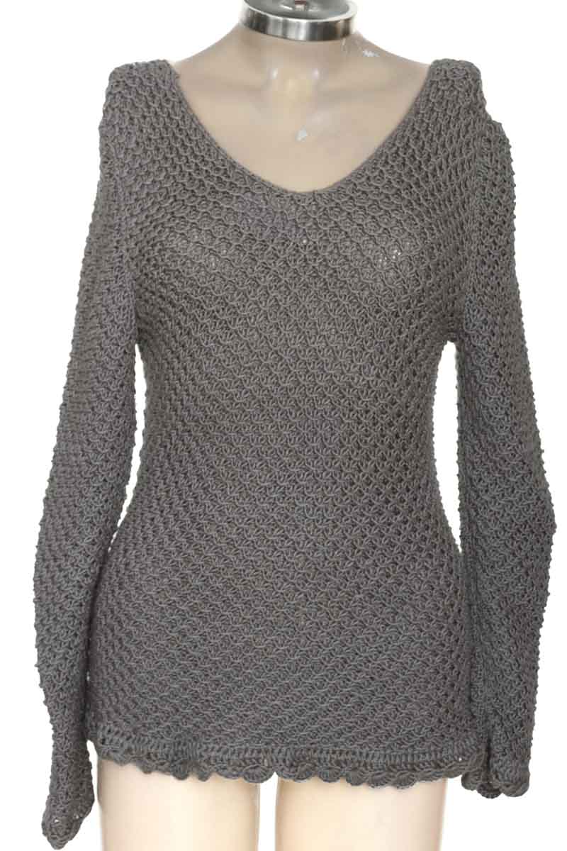 Sweater color Gris - Closeando