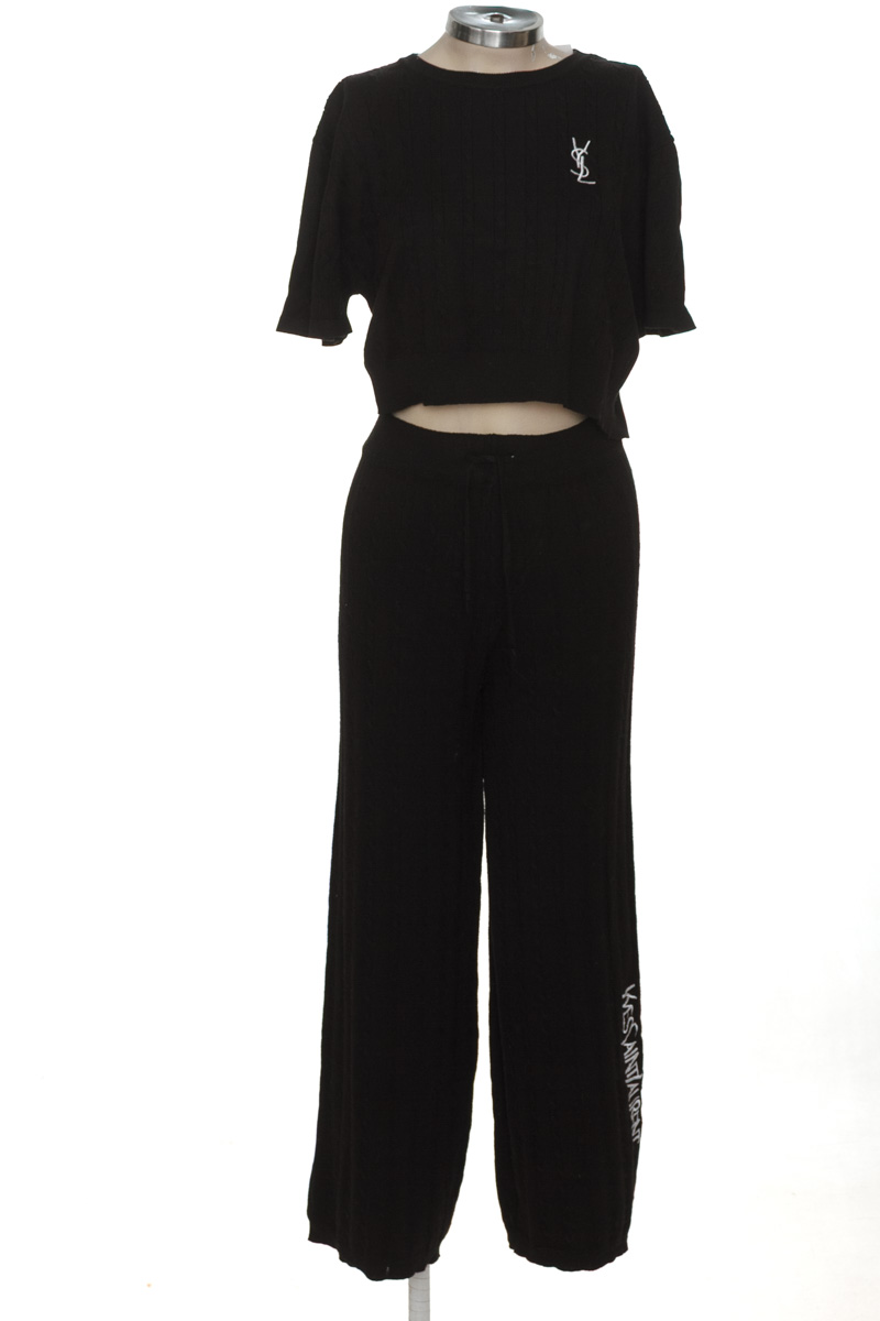 Vestido / Enterizo color Negro - Closeando