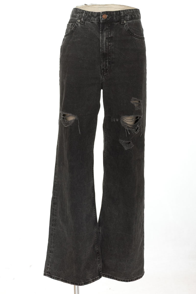Pantalones color Negro - Divided by H&M