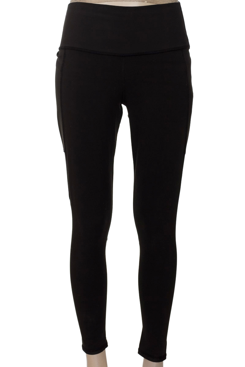 Ropa Deportiva / Salida de Baño color Negro - Closeando