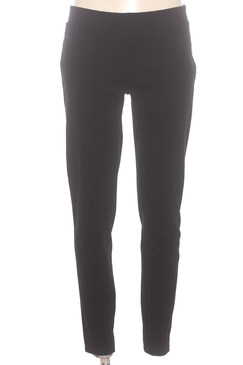 Pantalones color Negro - Arkitect