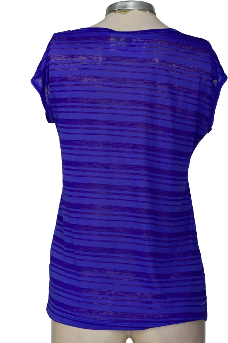 Ropa Deportiva / Salida de Baño color Azul - Diadora