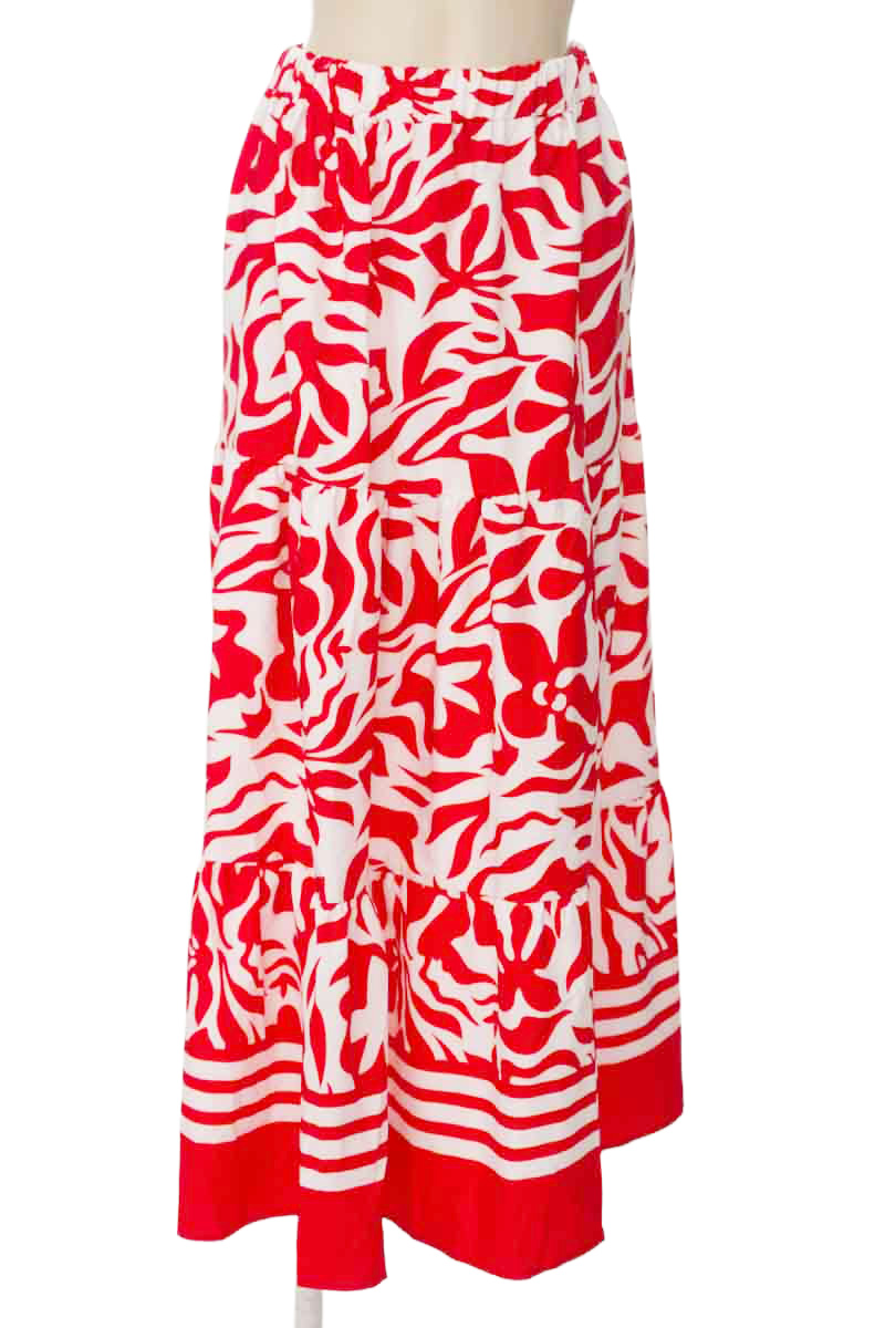 Falda color Rojo - Closeando