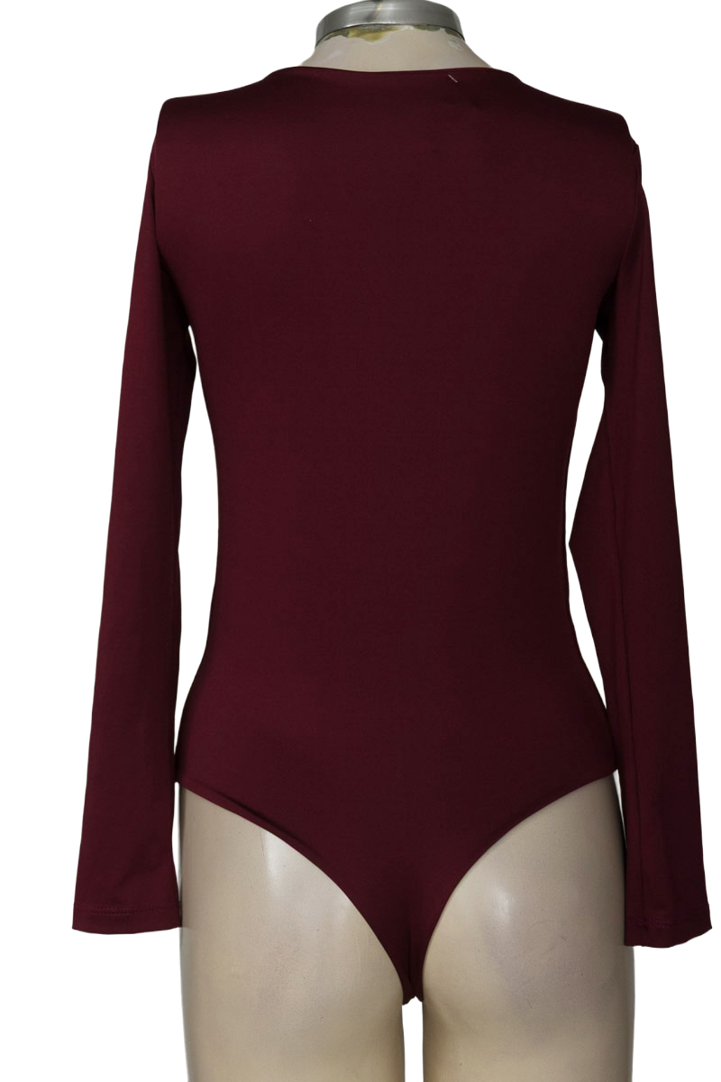 Top / Camiseta color Vinotinto - Closeando