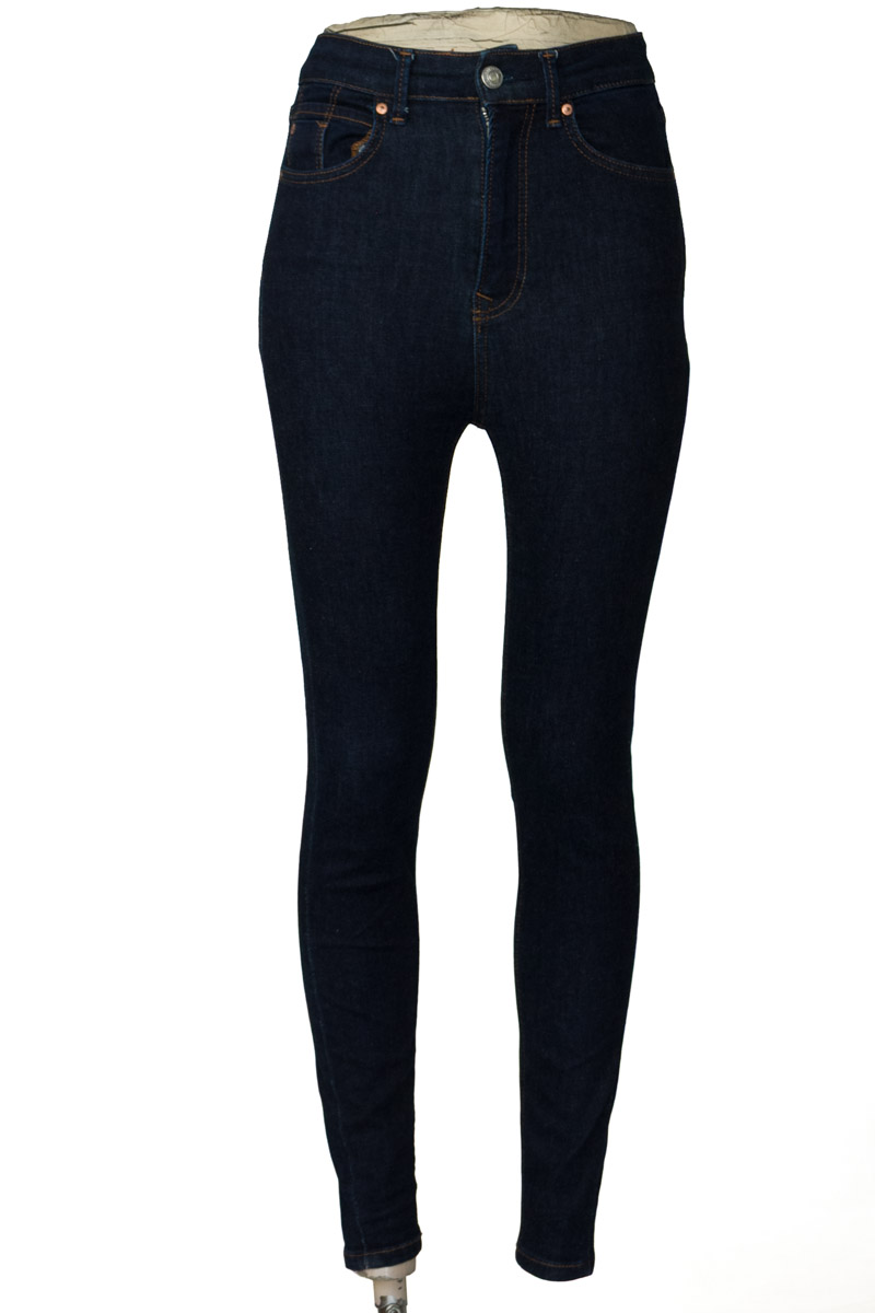 Pantalones color Azul - Stradivarius