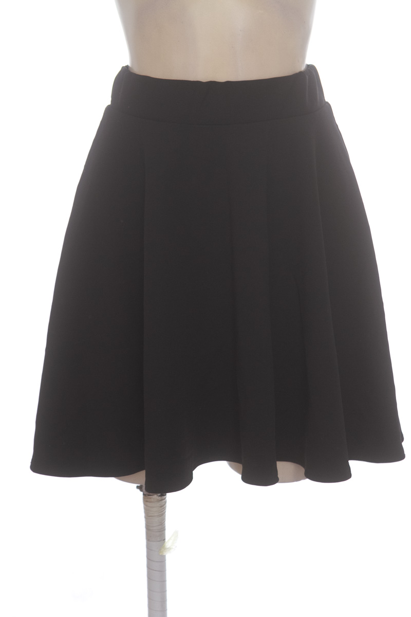 Falda color Negro - Closeando