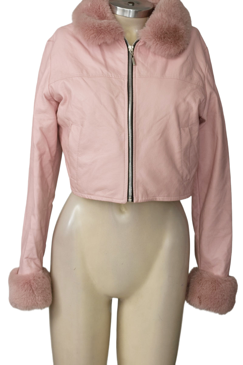 Chaqueta / Abrigo color Rosado - Closeando